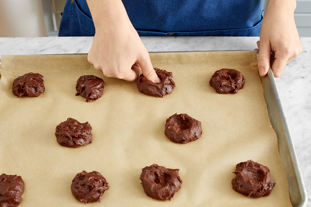 recipe-step-image-Form & bake the cookies}