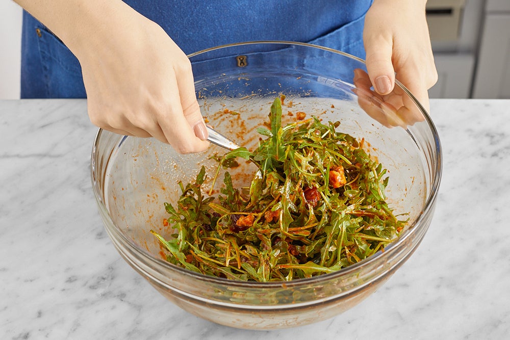 recipe-step-image-Make the salad }