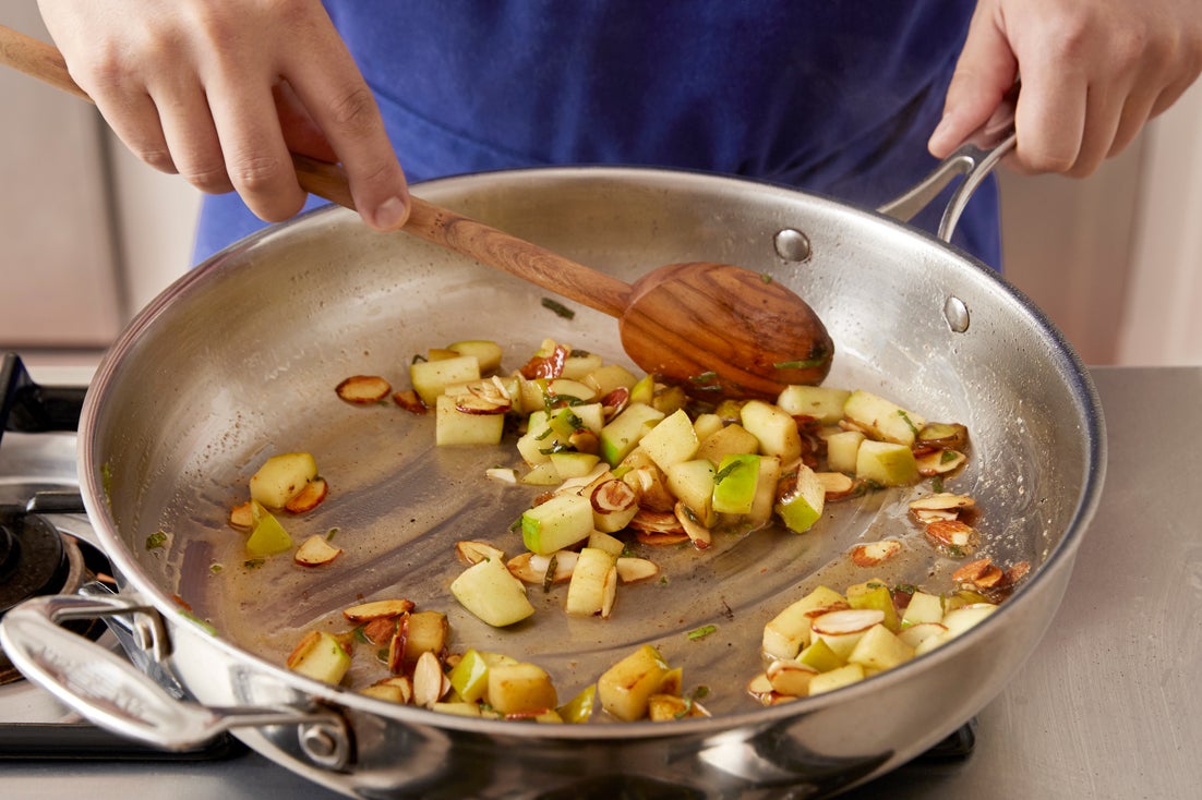 recipe-step-image-Make the apple relish:}