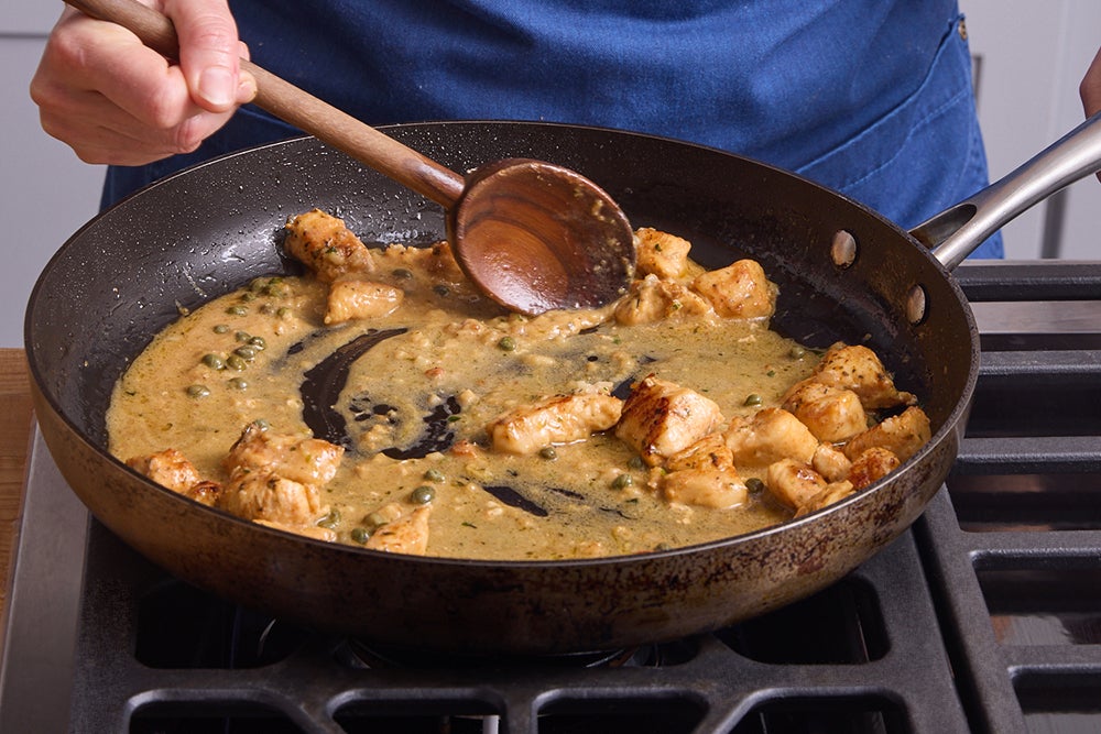 recipe-step-image-Cook the chicken}