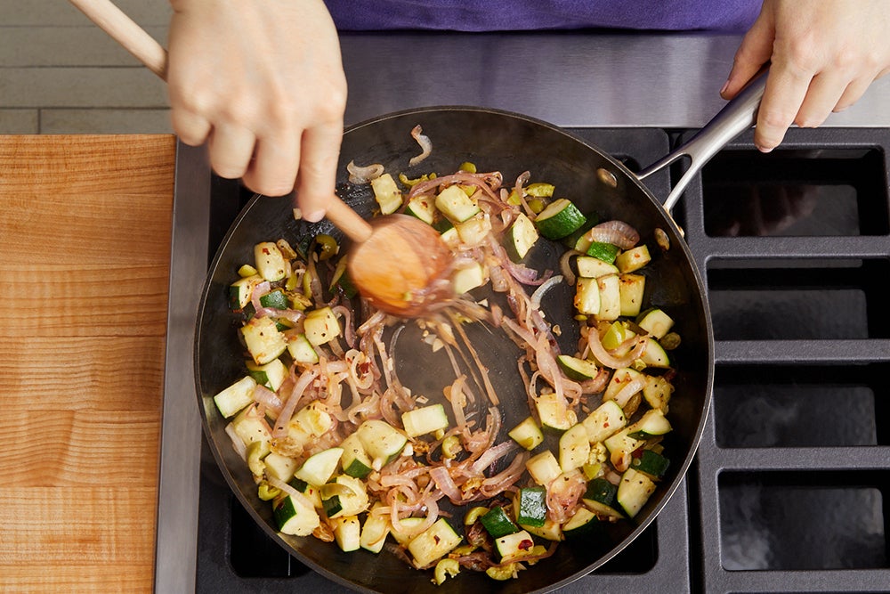 recipe-step-image-Cook the vegetables}