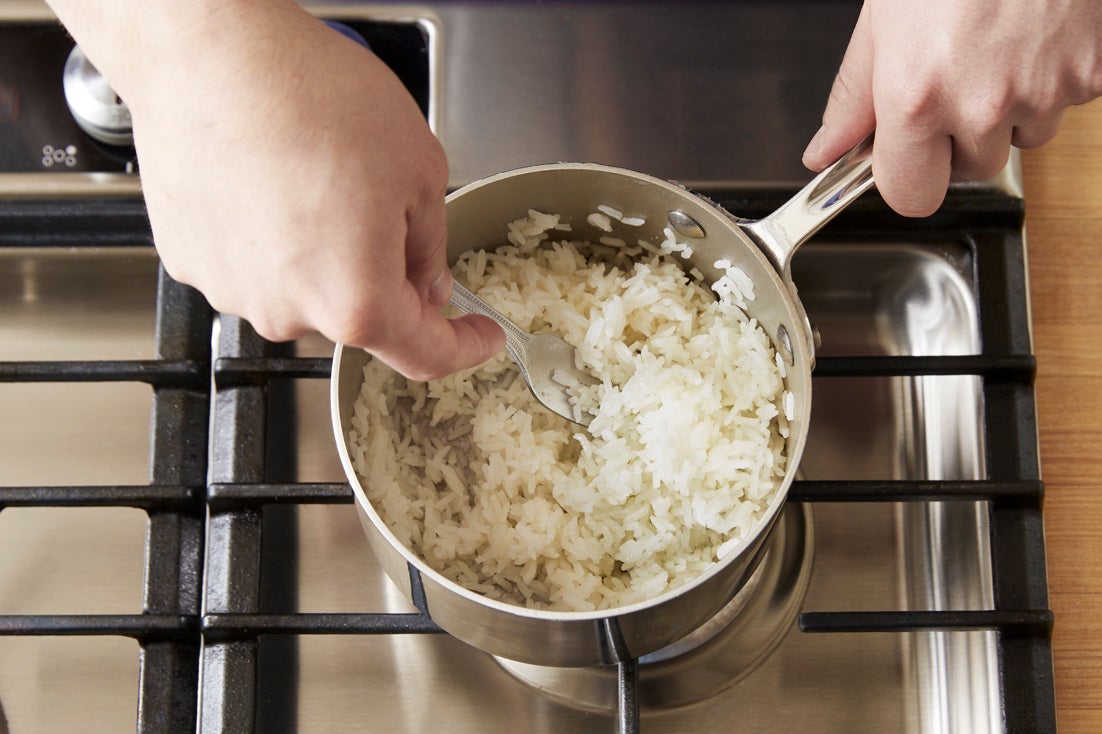 recipe-step-image-Cook the rice:}