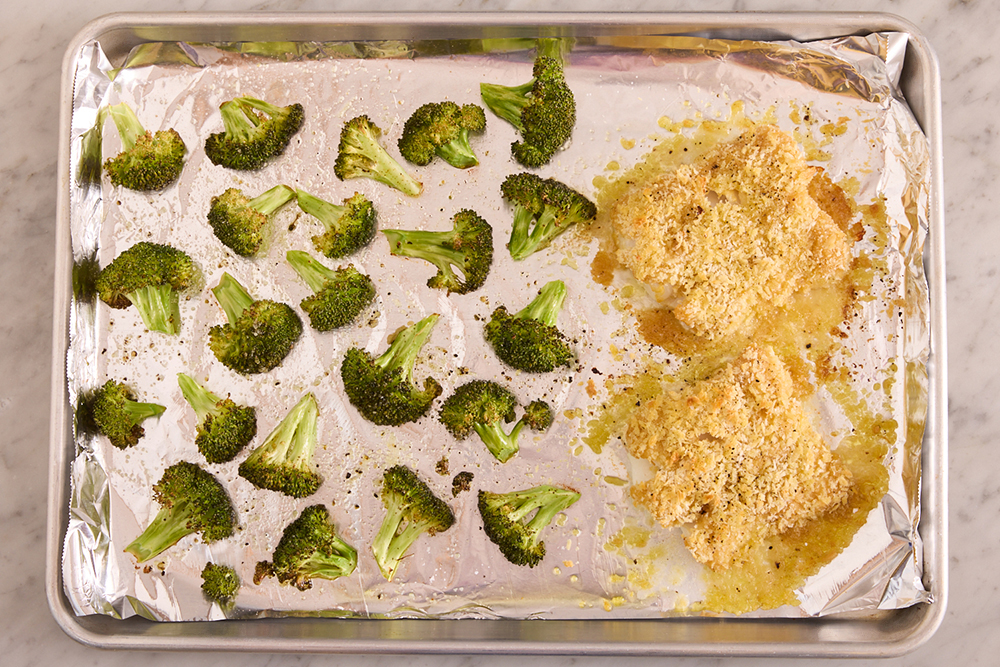 recipe-step-image-Roast the broccoli & fish}