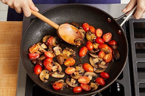 recipe-step-image-Cook the vegetables}