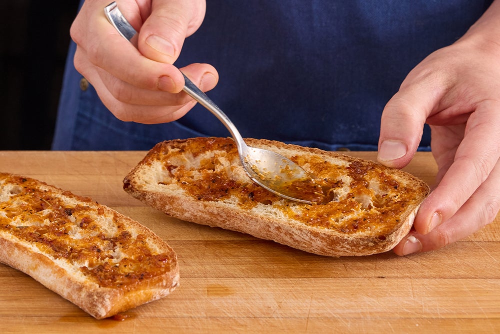 recipe-step-image-Toast the bread & serve your dish}
