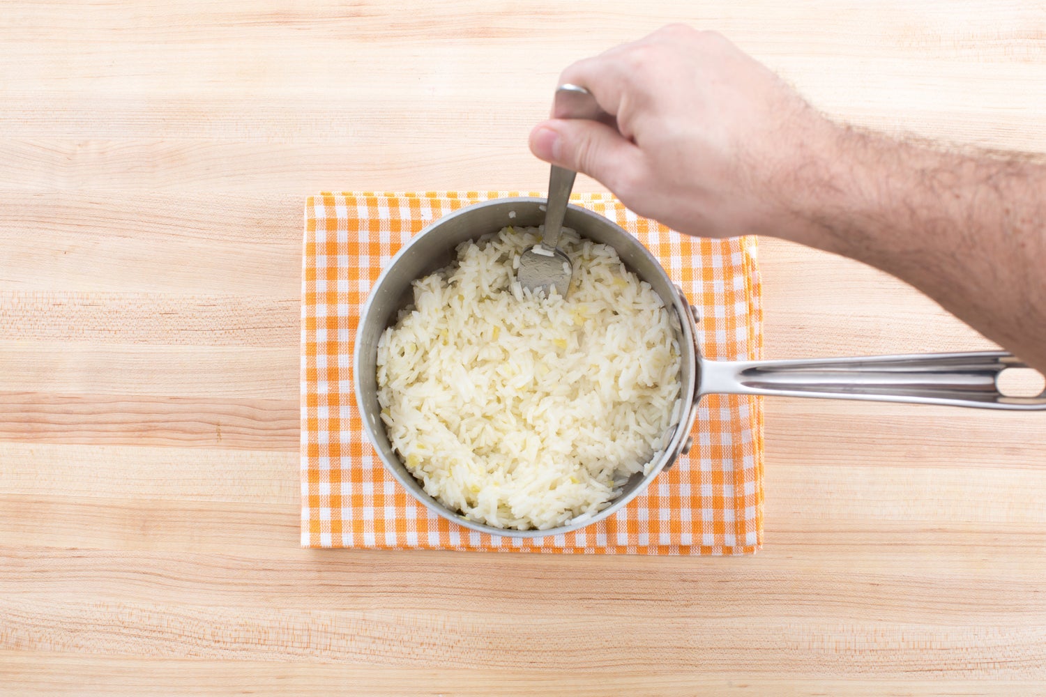 recipe-step-image-Cook the rice:}