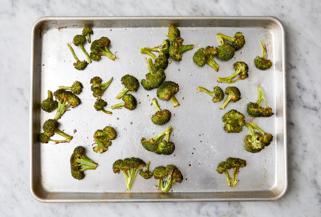 recipe-step-image-Prepare & roast the broccoli:}