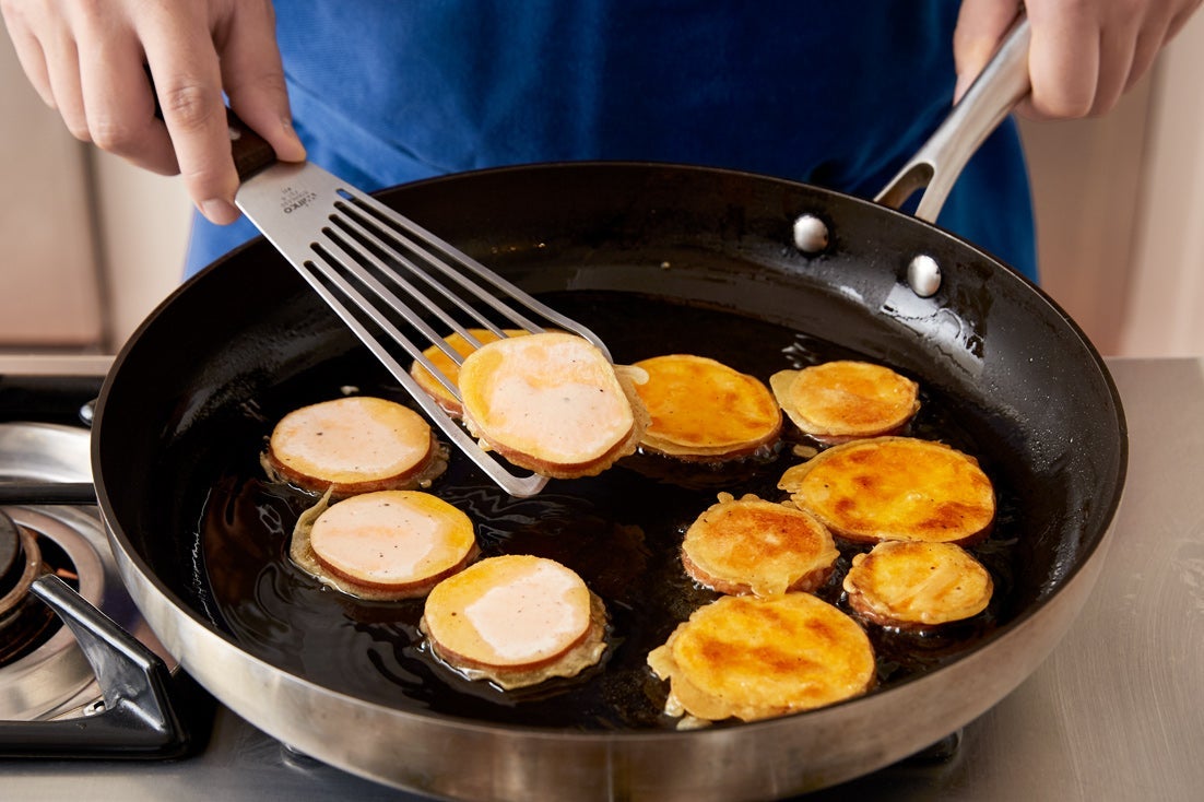 recipe-step-image-Make the sweet potato tempura:}