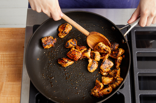 recipe-step-image-Cook the chicken}