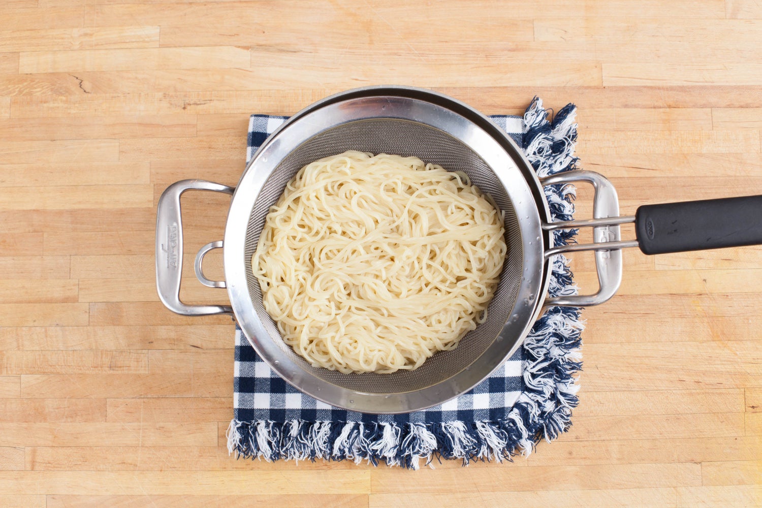 recipe-step-image-Cook the noodles & plate your dish:}