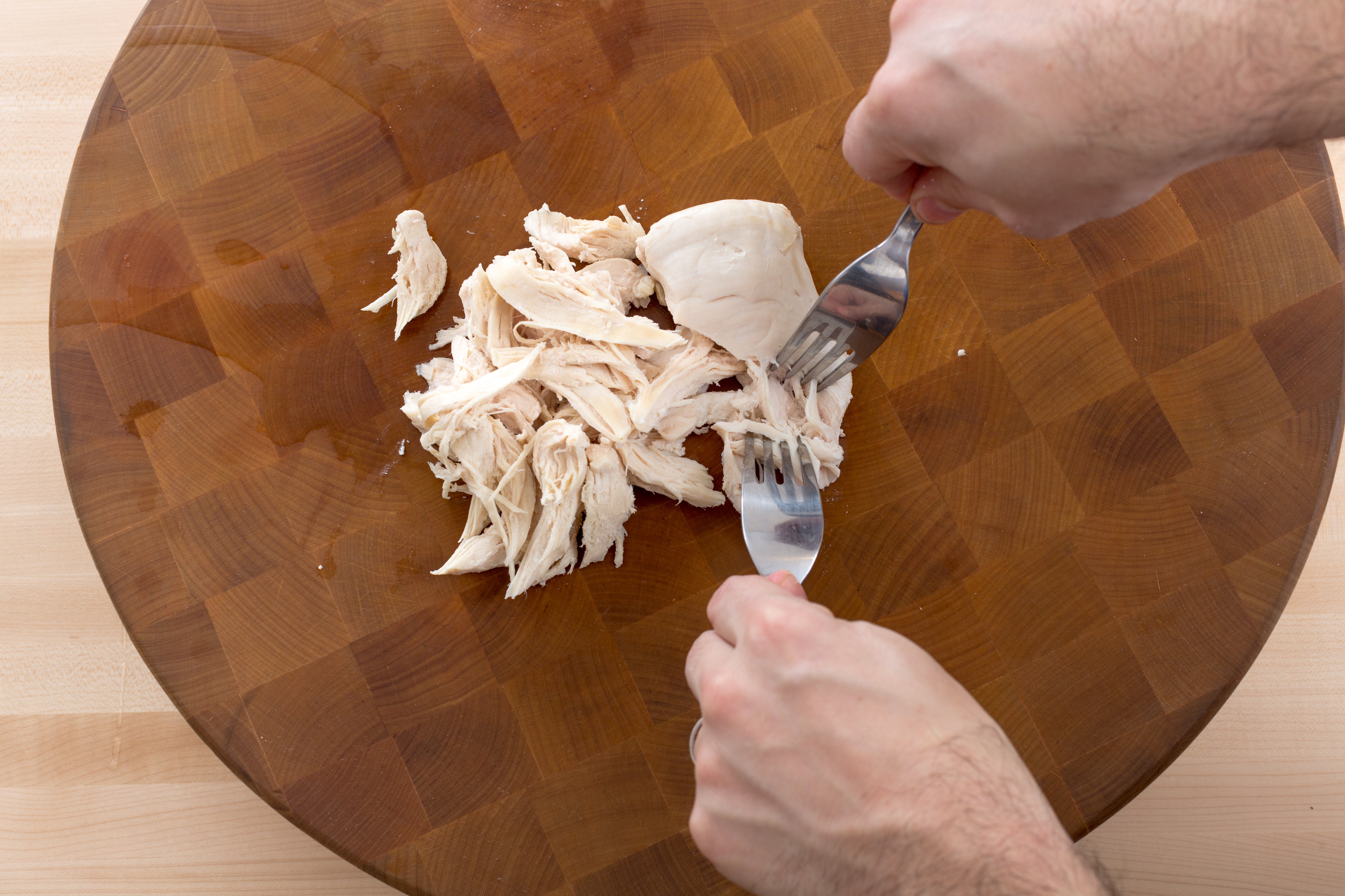 recipe-step-image-Cook & shred the chicken:}