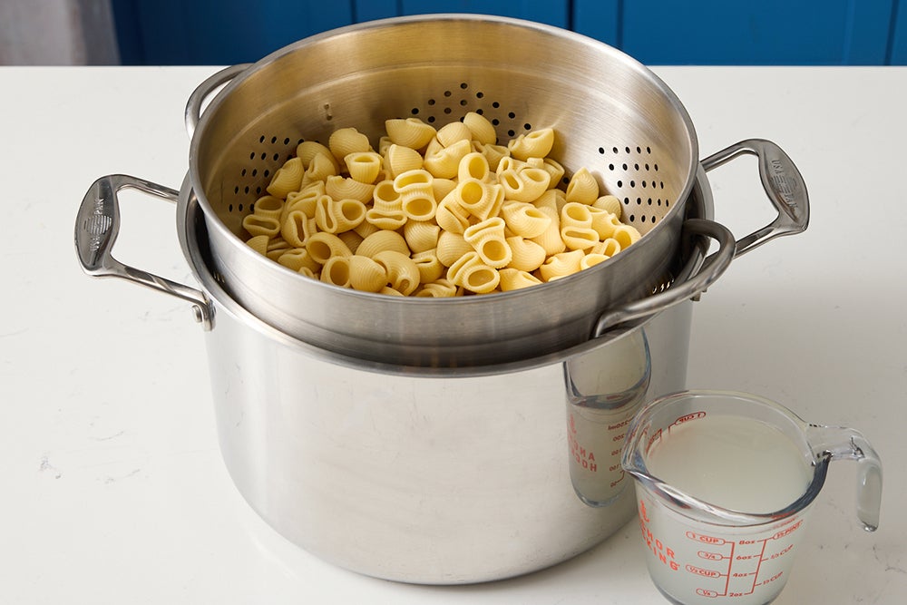 recipe-step-image-Cook the pasta}