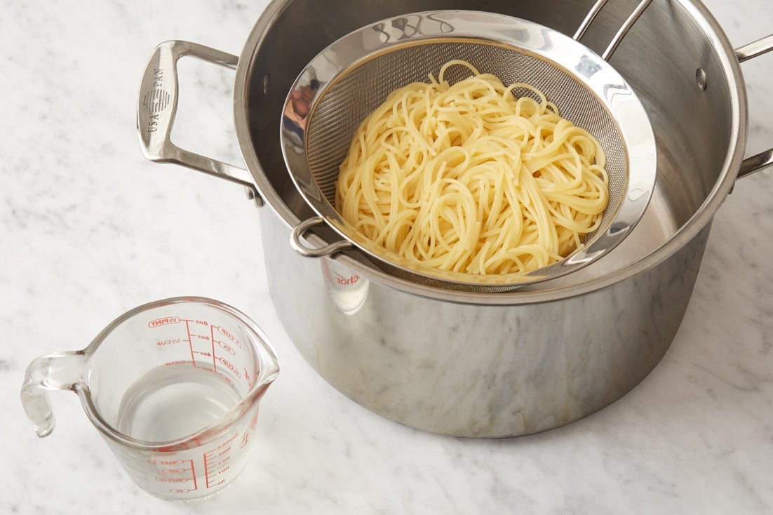 recipe-step-image-Cook the spaghettini:}