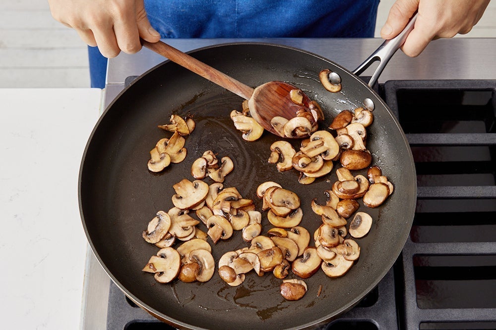 recipe-step-image-Cook the mushrooms}