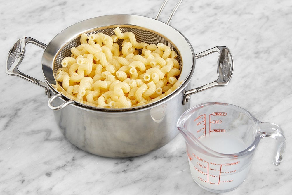 recipe-step-image-Cook the pasta}