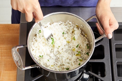 recipe-step-image-Make the scallion rice}