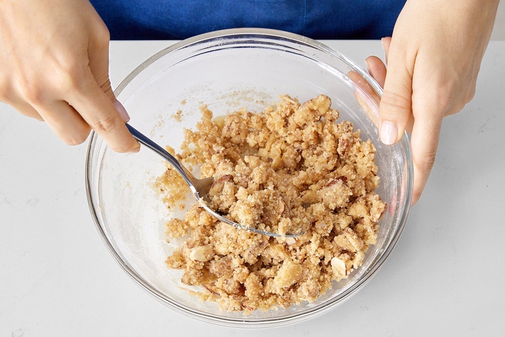 recipe-step-image-Make the crumble}