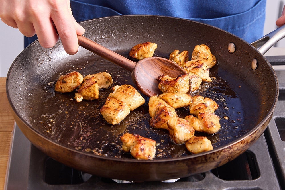 recipe-step-image-Cook the chicken }