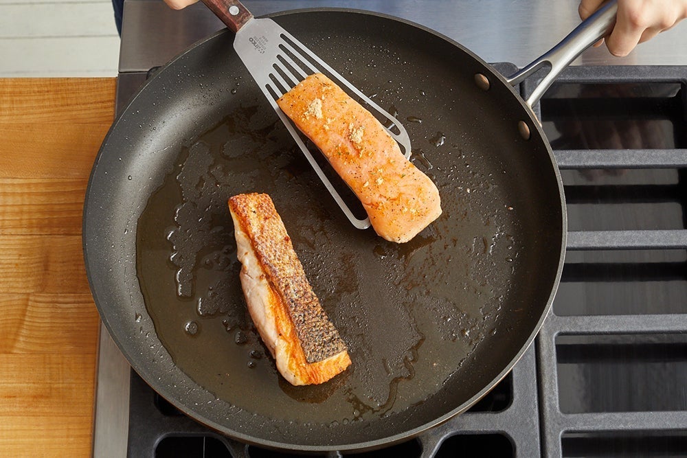 recipe-step-image-Cook the salmon & serve your dish}