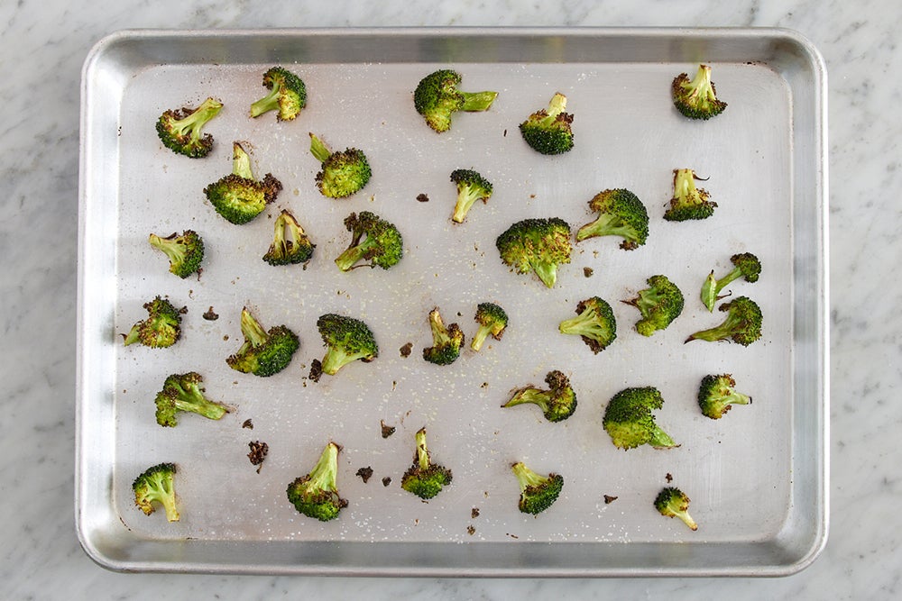 recipe-step-image-Roast the broccoli}
