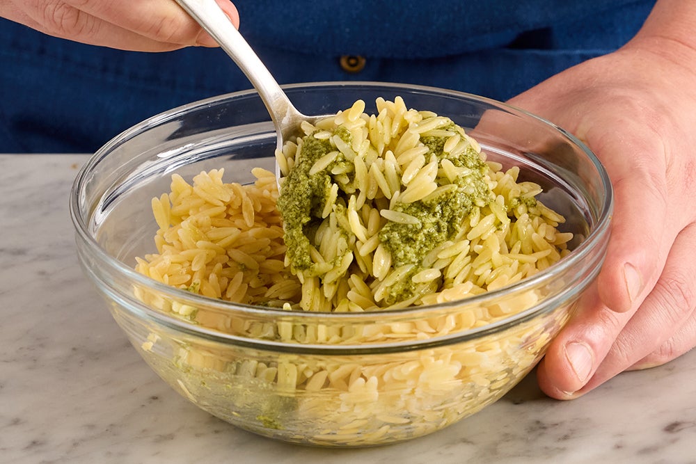 recipe-step-image-Make the pesto pasta & serve your dish}