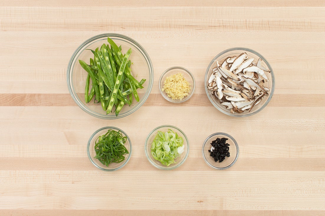 recipe-step-image-Prepare the ingredients:}