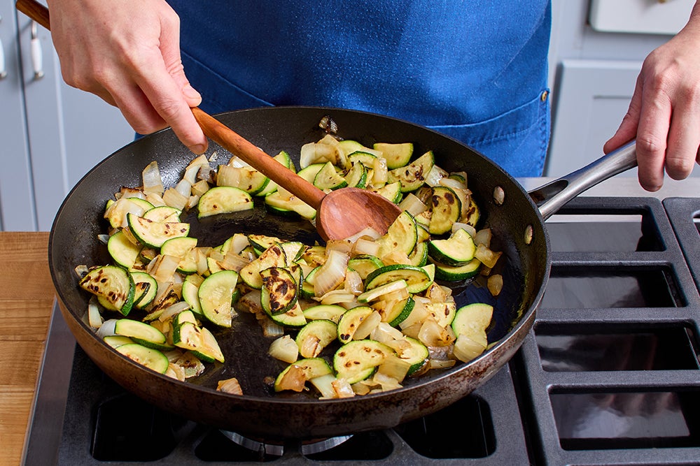 recipe-step-image-Cook the vegetables}