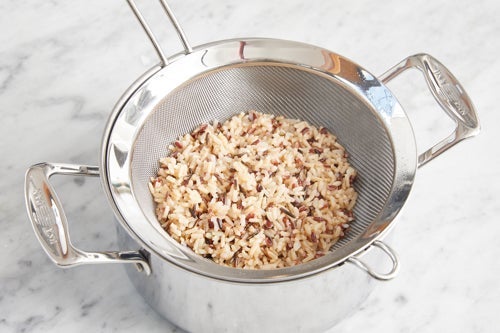 recipe-step-image-Cook the rice}