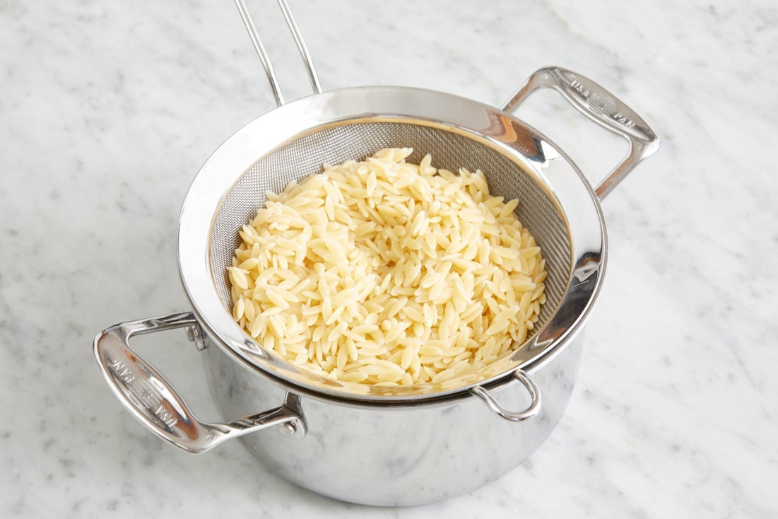 recipe-step-image-Cook the pasta}