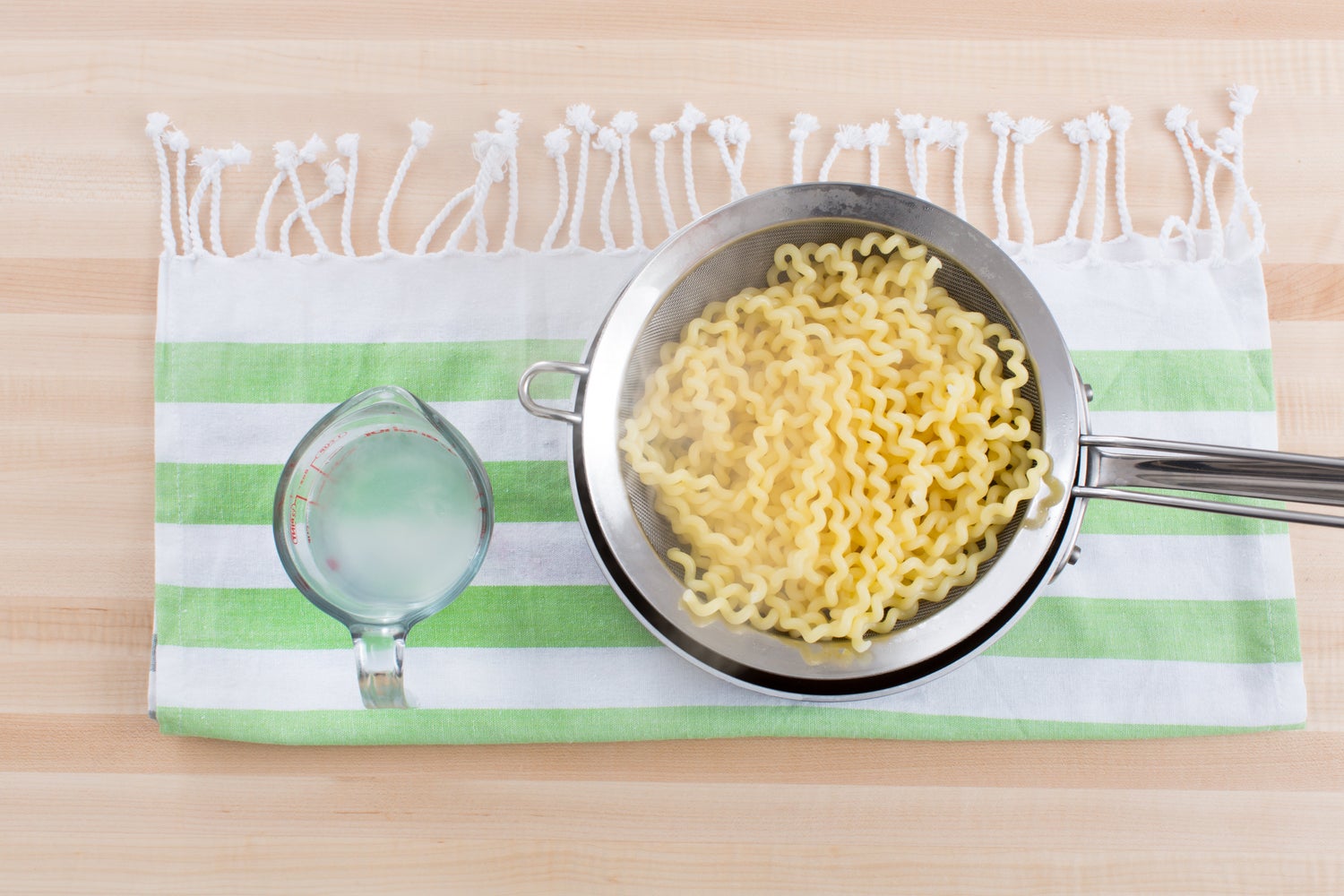 recipe-step-image-Cook the pasta:}