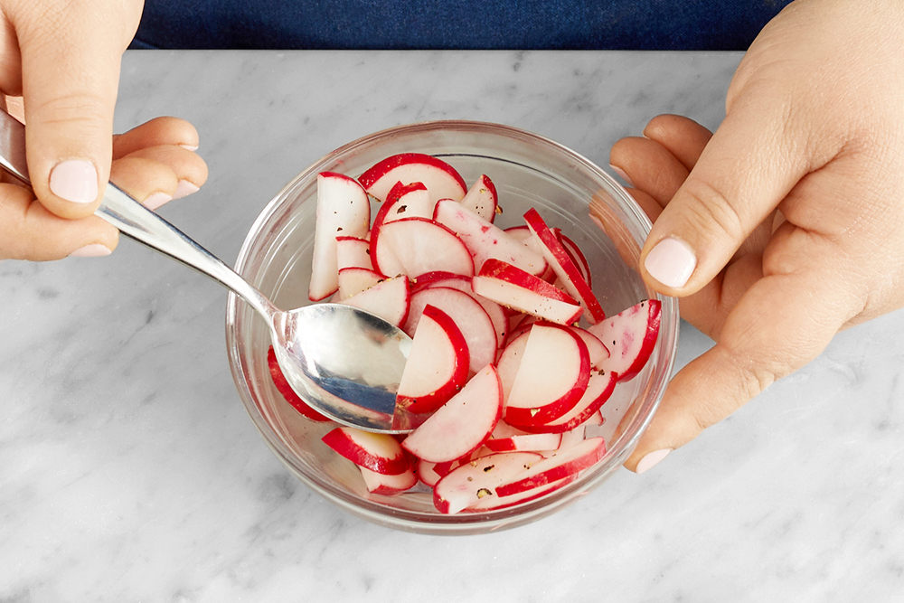 recipe-step-image-Marinate the radishes}