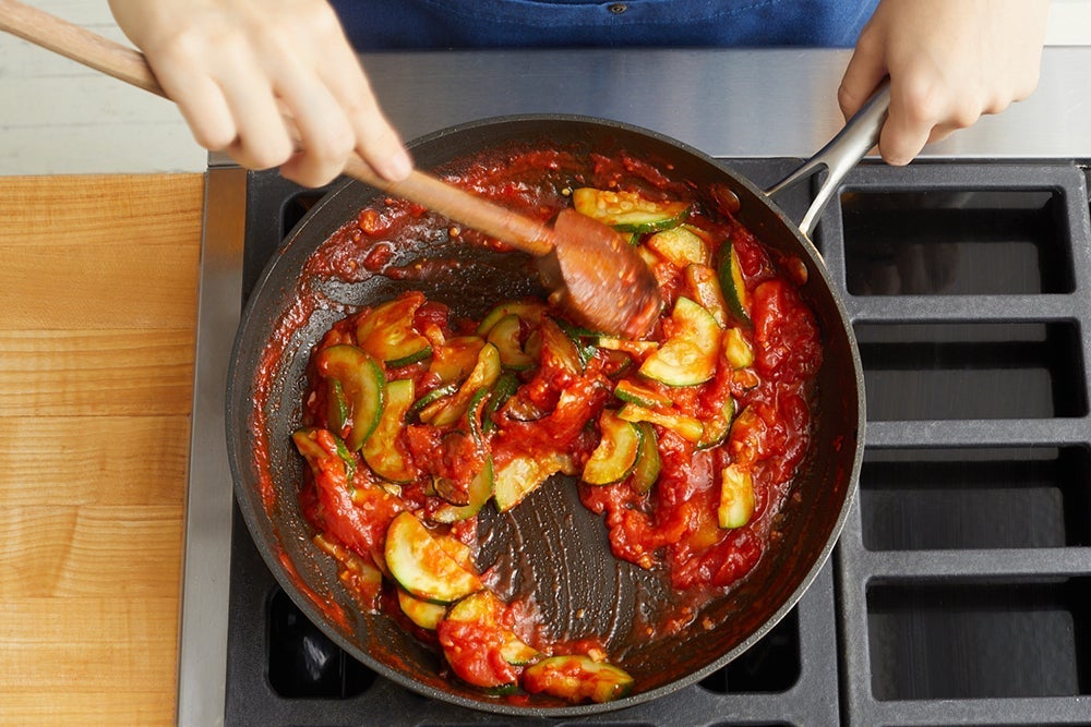 recipe-step-image-Make the sauce}