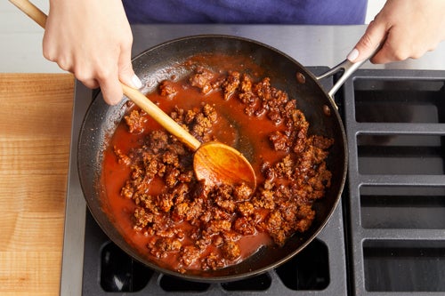 recipe-step-image-Cook the sausage}