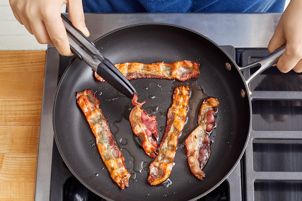 recipe-step-image-Cook the bacon}