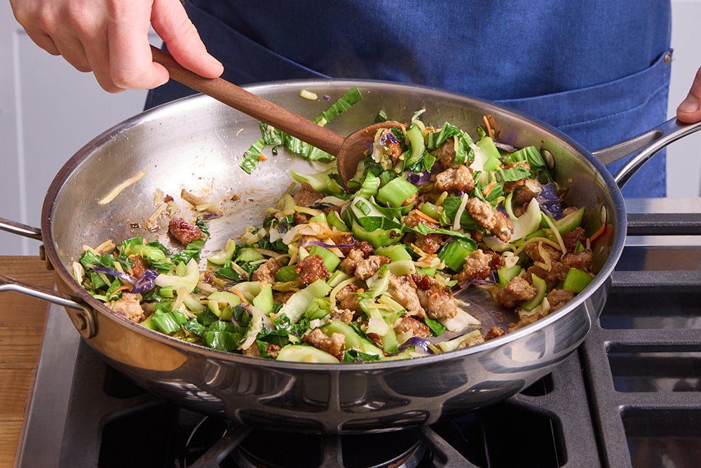 recipe-step-image-Cook the pork & vegetables}