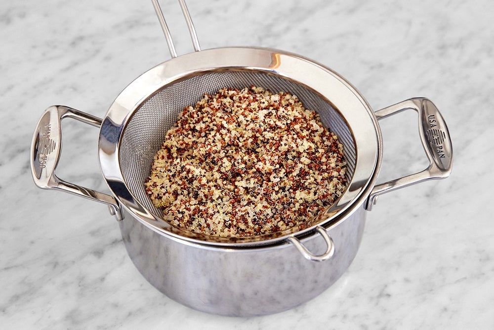 recipe-step-image-Cook the quinoa}