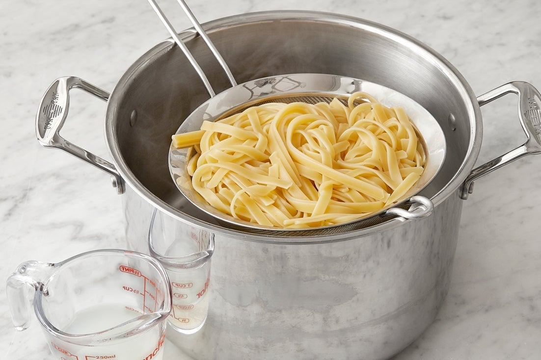 recipe-step-image-Cook the pasta}