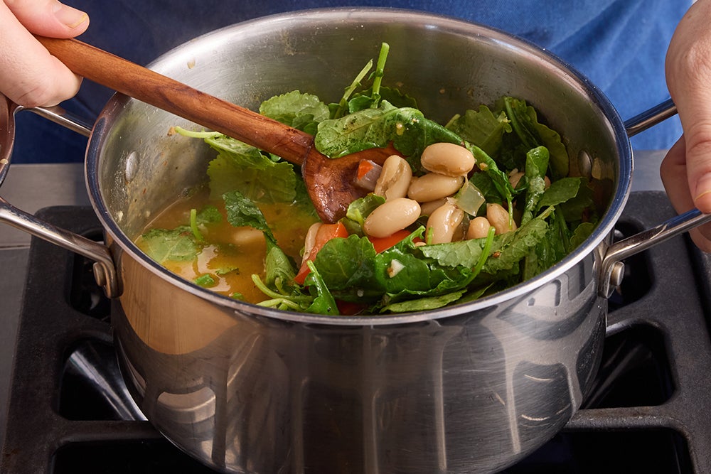 recipe-step-image-Finish the soup & serve your dish}