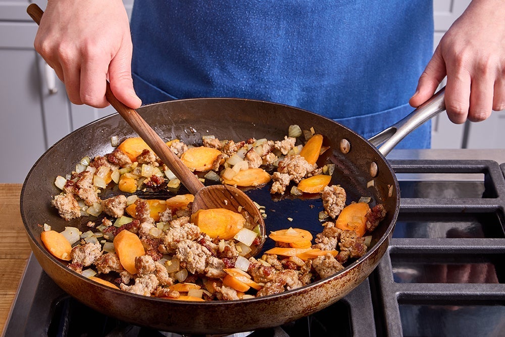 recipe-step-image-Cook the pork & vegetables}