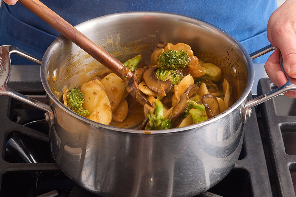 recipe-step-image-Finish the rice cakes & serve your dish}