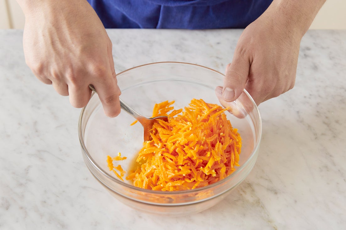 recipe-step-image-Marinate the carrots:}