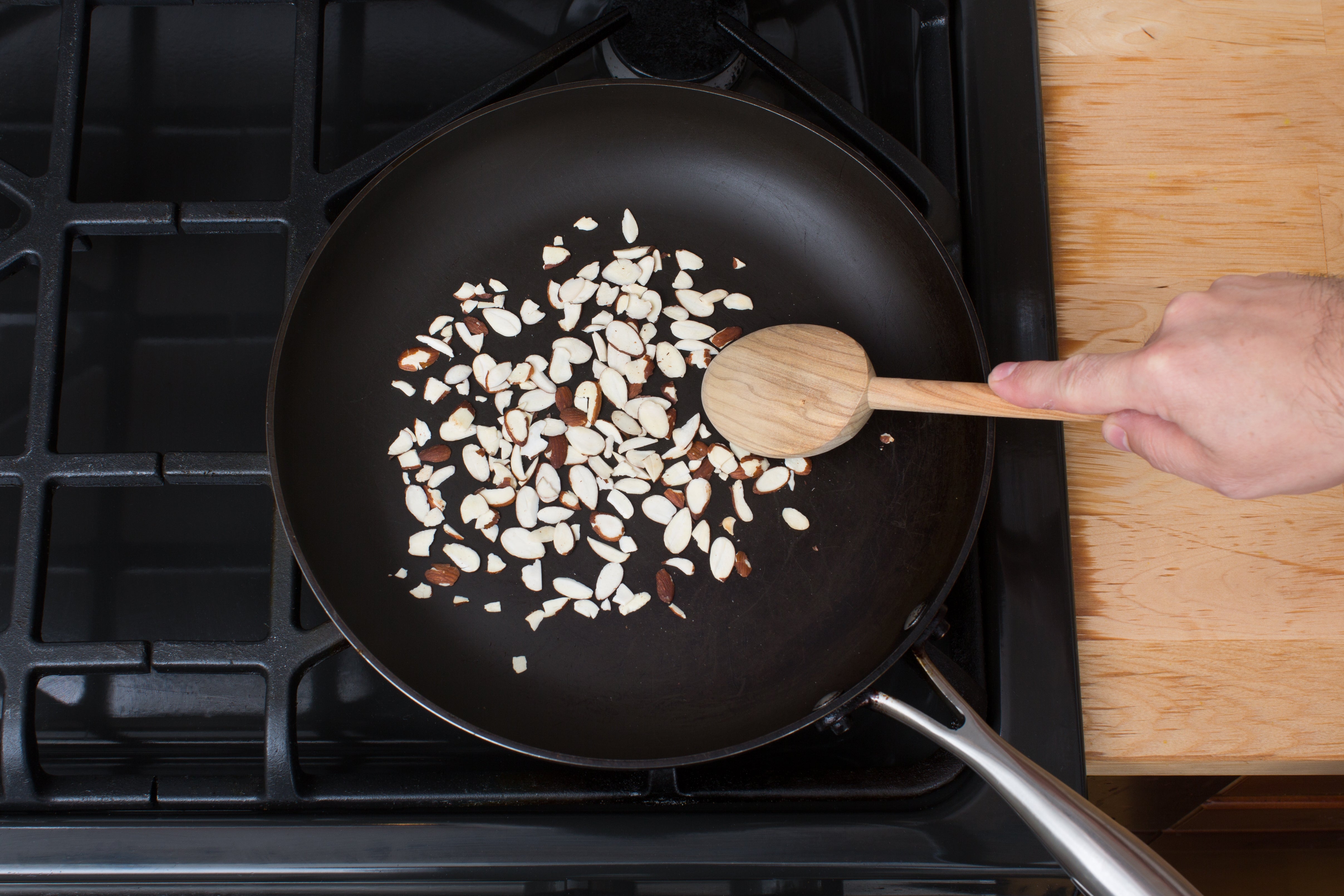 recipe-step-image-Toast the almonds:}
