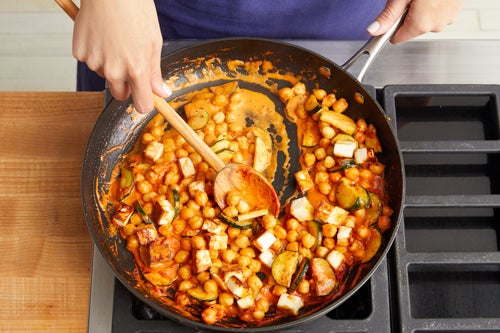 recipe-step-image-Make the curry & serve your dish}