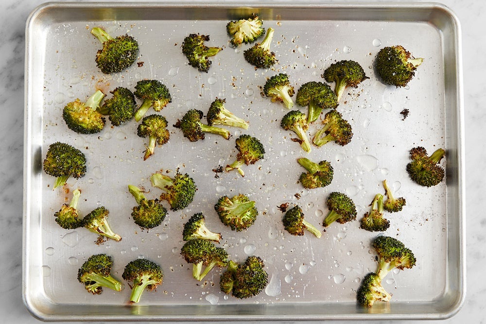 recipe-step-image-Roast the broccoli}
