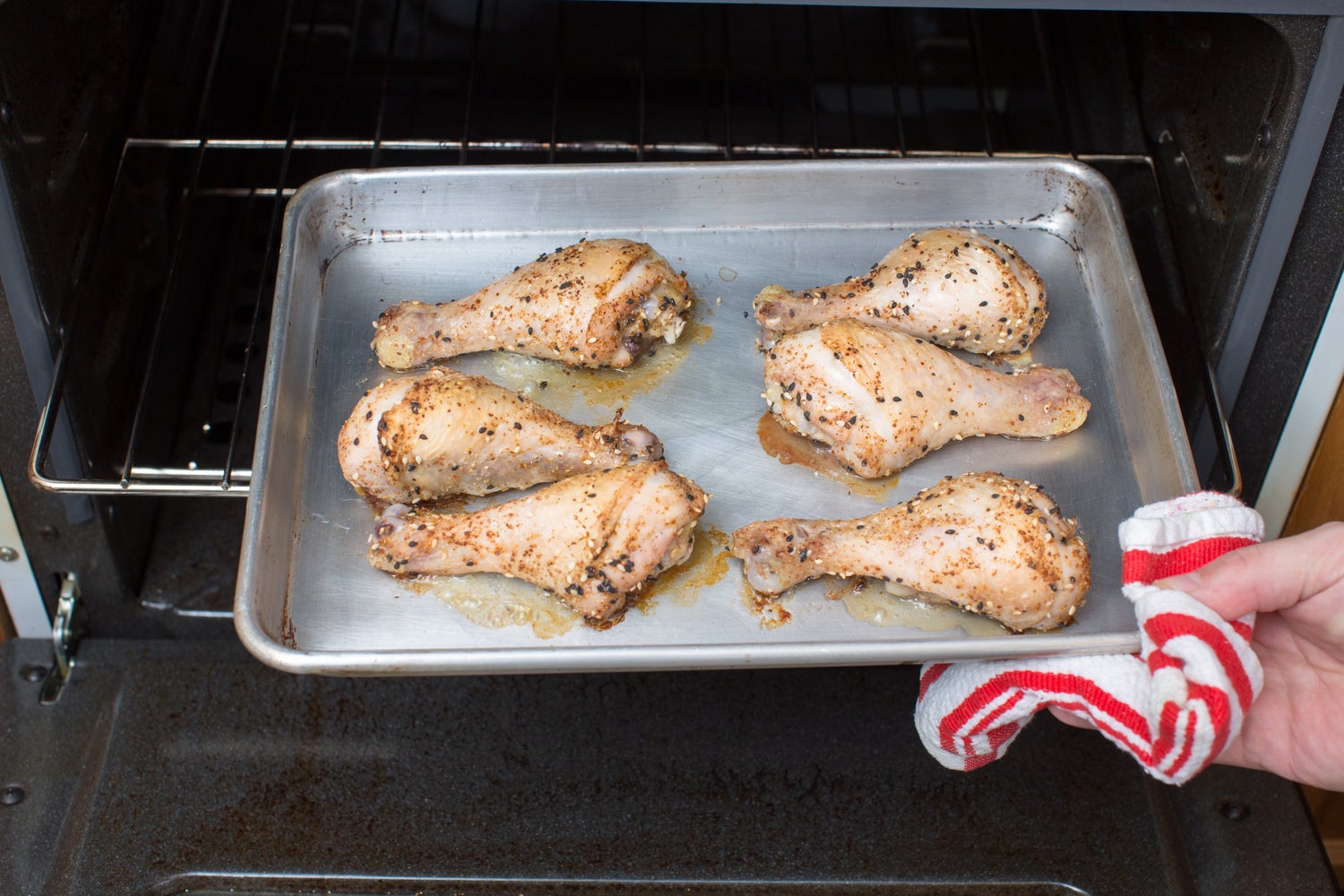 recipe-step-image-Roast the chicken:}