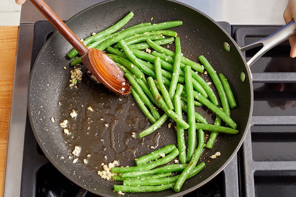 recipe-step-image-Cook the green beans }