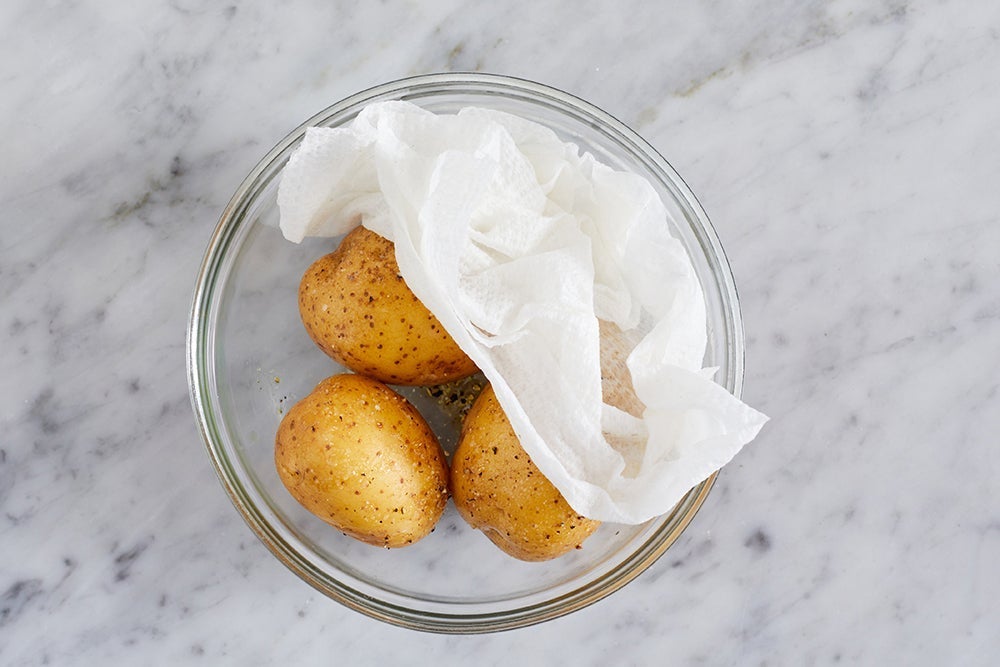 recipe-step-image-Make the mashed potatoes & serve your dish }