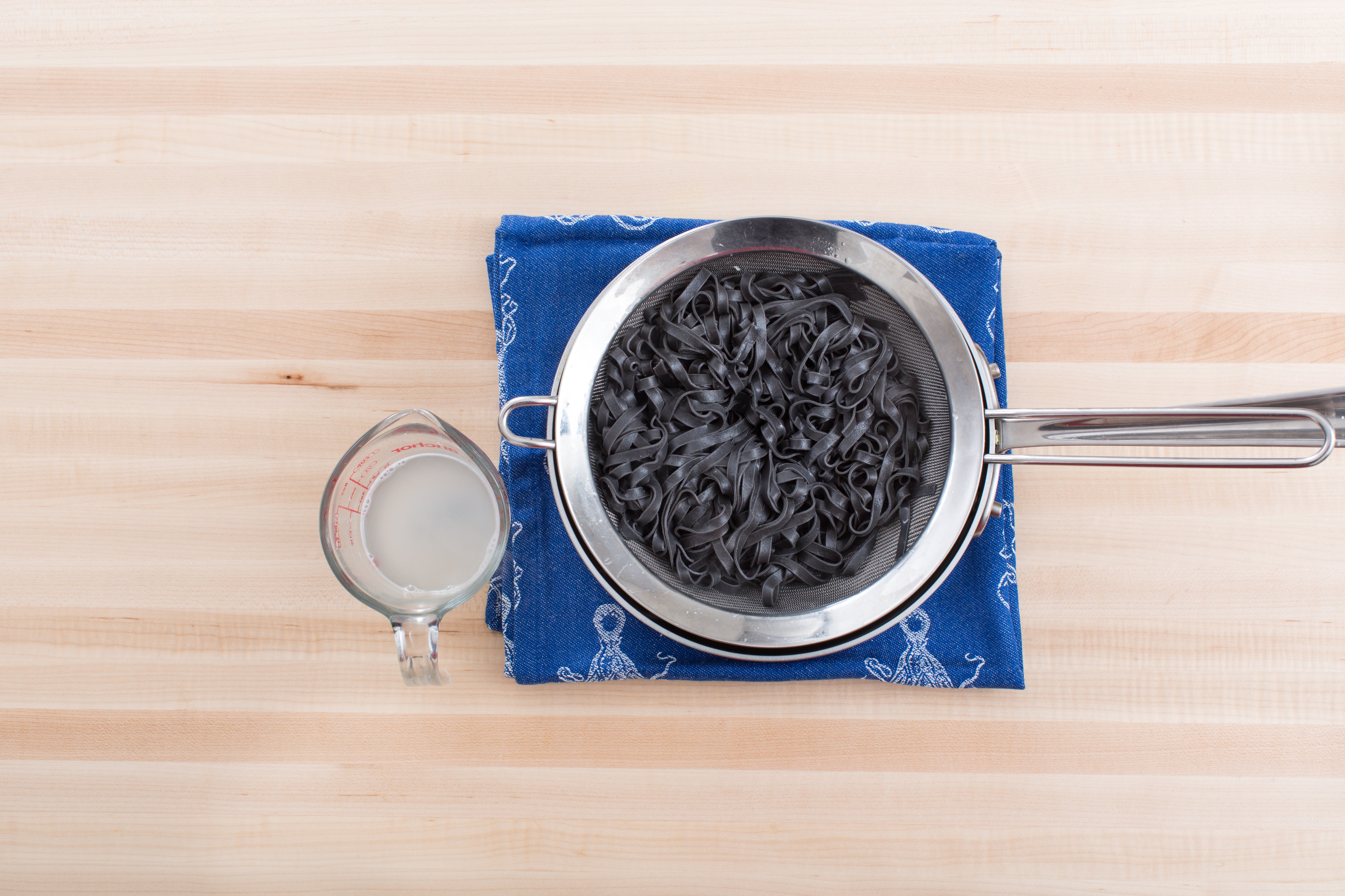 recipe-step-image-Cook the pasta:}