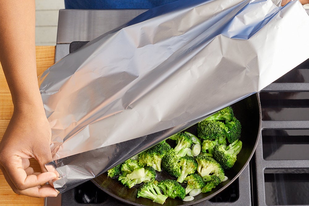 recipe-step-image-Cook the broccoli}