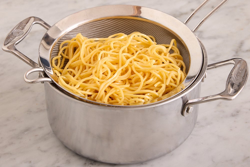 recipe-step-image-Cook the noodles}